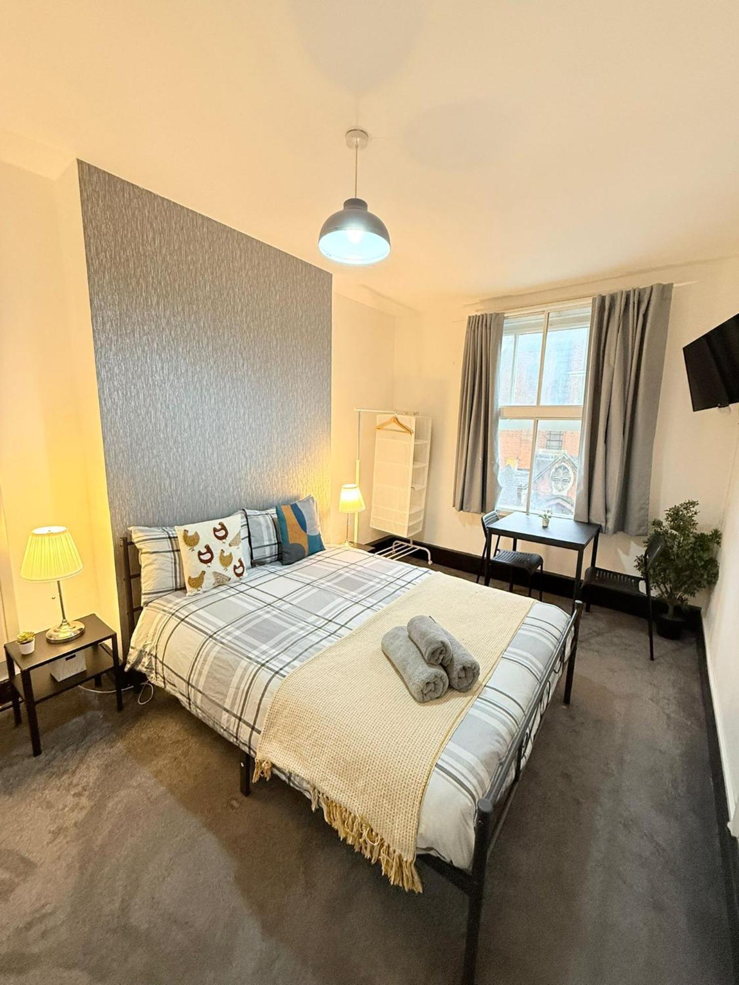 10 Minutes To Central London Vaux Екстериор снимка